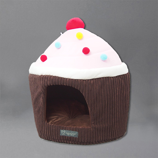nandog cupcake bed